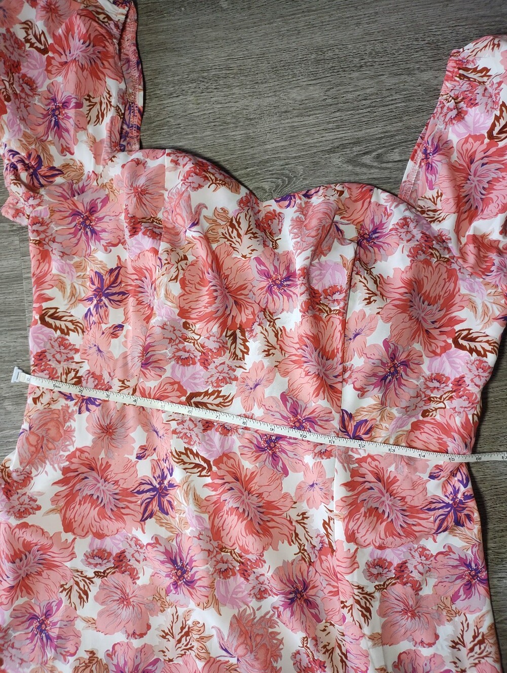 Luxedo Romantic Pink Floral Heart-Neck Puff-Sleeve Midi Dress - Picture 11 of 13